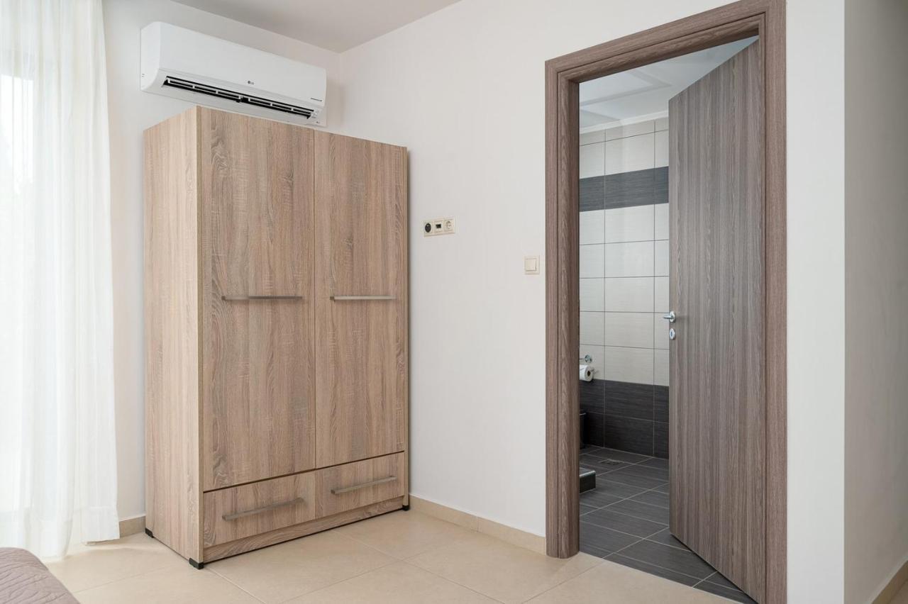 Orelia Cretan Deluxe Apartments Kamilári Exterior foto