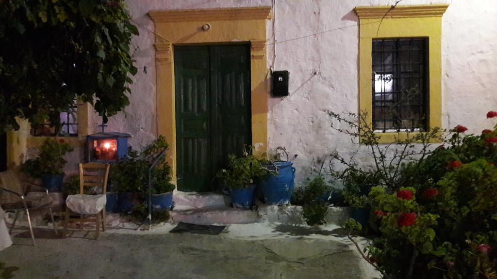 Orelia Cretan Deluxe Apartments Kamilári Exterior foto